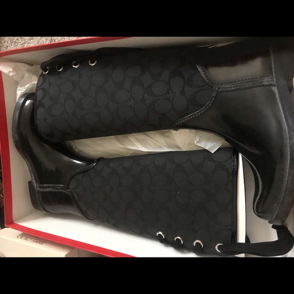 Coach signature boots - Picture 3 of 3